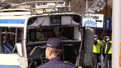 Wypadek tira i trolejbusa w Gdyni
