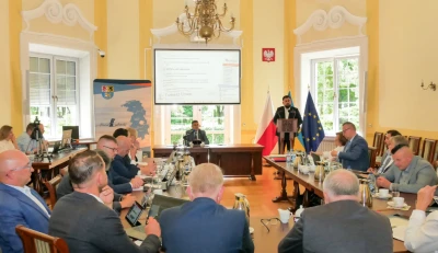 Większość radnych poparła zarząd powiatu. Absolutorium przyjęte
