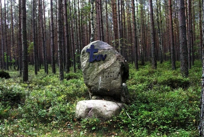 Piaśnica - kamienne stacje Drogi Krzyżowej