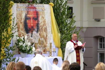 Boże Ciało 2017. Uroczystośc w parafii pw. Trójcy Świętej w Wejherowie. Fot. Leszek Spigarski