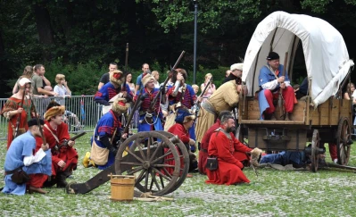 Rekonstrukcja historyczna 2016. Atak na taborowy wóz kupiecki fot. Leszek Spigarski