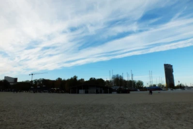 Listopadowe popołudnie na gdyńskiej plaży