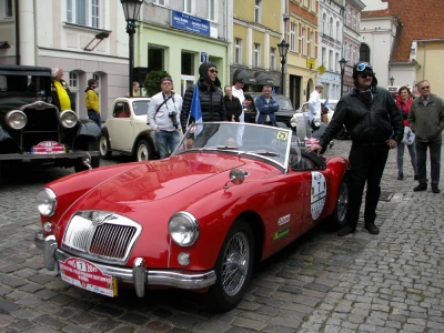 III Runda Mistrzostw Polski Pojazdów Zabytkowych 2015 fot. Leszek Spigarski
