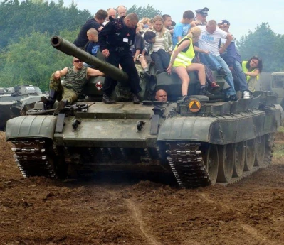 IV Piknik Militarny „Gniewino 2011"