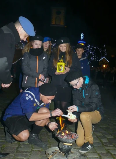 Betlejemskie Światło Pokoju - Wejherowo 2015 fot. Leszek Spigarski