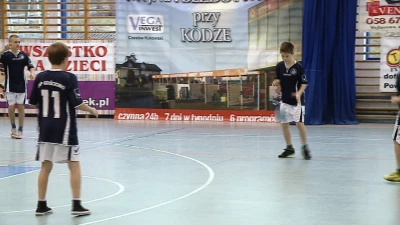 Mikołaj z Tytanami