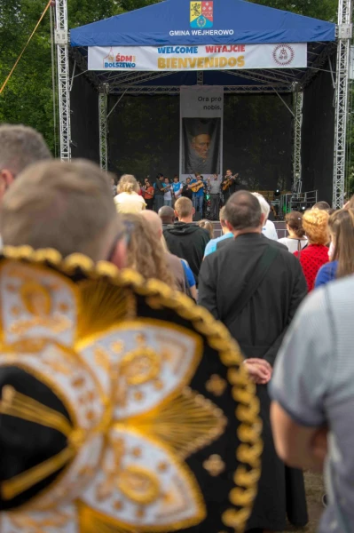 Bolszewo żegna pielgrzymów (fot. Szymon i Grzegorz Bury )