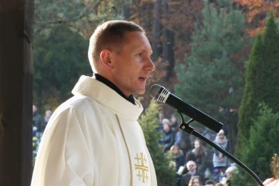 Wszystkich Świętych (fot. Leszek Spigarski)