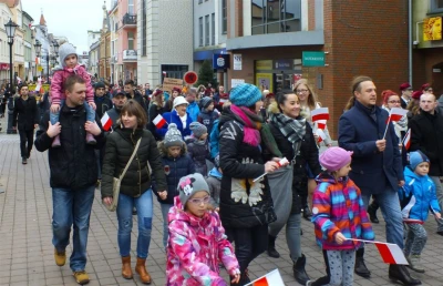 11 listopada 2015 w obiektywie Leszka Spigarskiego - Parada Niepodległościowa w Wejherowie