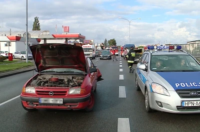 Kolizja 3 aut na krajowej szóstce