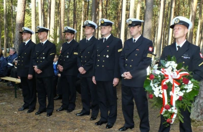 Obchody w Piaśnicy: Powstały figury więźniów Stutthofu (fot. Leszek Spigarski)