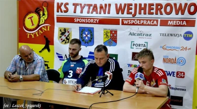 Zwycięstwo Tytanów 34:28 na otwarcie sezonu - fot. Leszek Spigarski