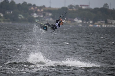 Puchar i Mistrzostwa Polski w kitesurfingu i wingfoilu w Pucku