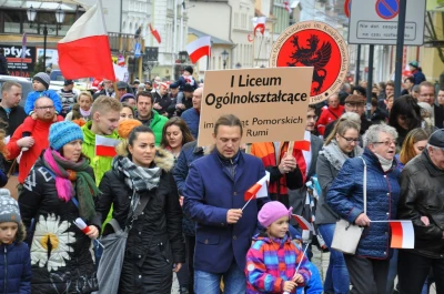 Biało-czerwona parada niepodległościowa w Wejherowie