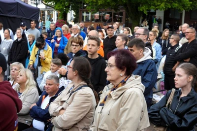 Zespół NieMaGoTu na Muzycznym Rynku w Wejherowie