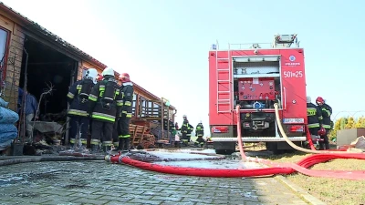 Pożar centrum ogrodniczego w Celbowie