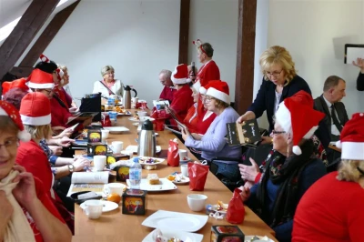 Turystyczne Mikołajki i Dzień Wolontariusza 2017 w WUTW YMCA, fot. Leszek Spigarski