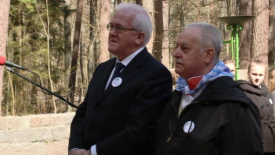 Uroczystości pod pomnikiem w Piaśnicy