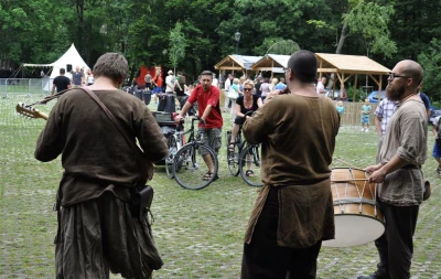 Rekonstrukcja historyczna 2016. Atak na taborowy wóz kupiecki fot. Leszek Spigarski