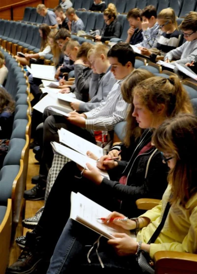 Wejherowo: Napisali Wielki test języka angielskiego! (fot. Leszek Spigarski)