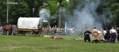 Rekonstrukcja historyczna 2016. Atak na taborowy wóz kupiecki fot. Leszek Spigarski
