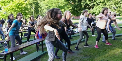 Zumba w parku. Fot. Leszek Spigarski.