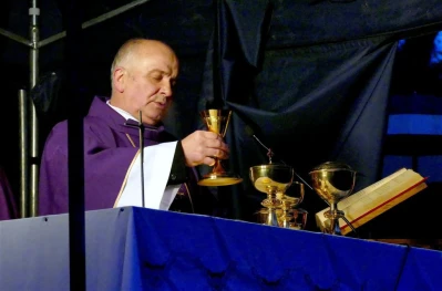Dzień Zaduszny na starym cmentarzu, 2.11.2017, fot. Leszek Spigarski