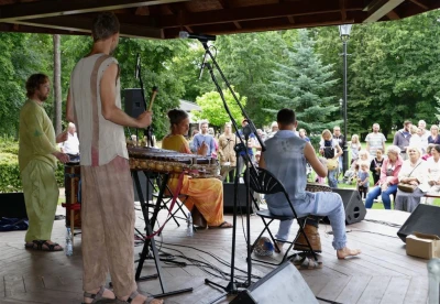 Muzyczne Lato 2017. Zespół „Foliba” na małej scenie w Parku Miejskim