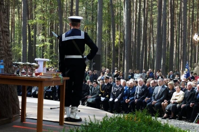 Obchody w Piaśnicy: Powstały figury więźniów Stutthofu (fot. Leszek Spigarski)