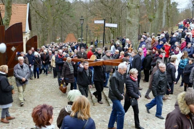 Pomorska Kaszubska Droga Krzyżowa 2017 fot. Leszek Spigarski