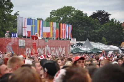 Tłumy w gdańskiej Strefie Kibica