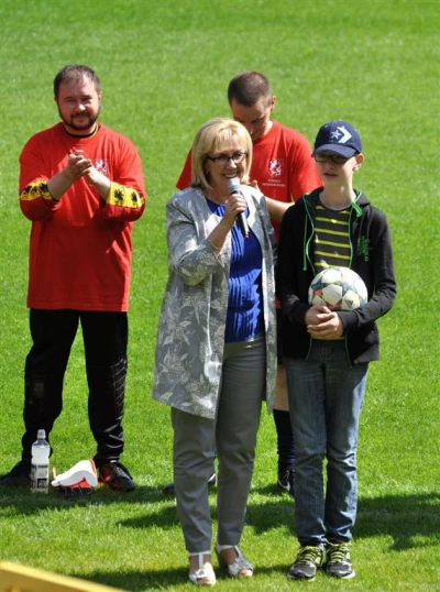 Mecz księża i samorządowcy - przedmeczowe atrakcje - fot. Leszek Spigarski