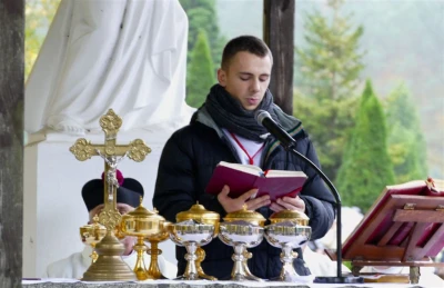 Uroczystość Wszystkich Świętych na wejherowskim cmentarzu 1.11.2017 - fot. Leszek Spigarski