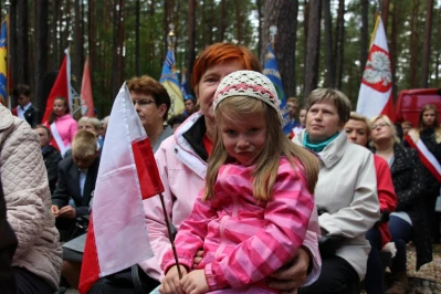 Setki osób na obchodach piaśnickich fot. Wiesława Waldowska