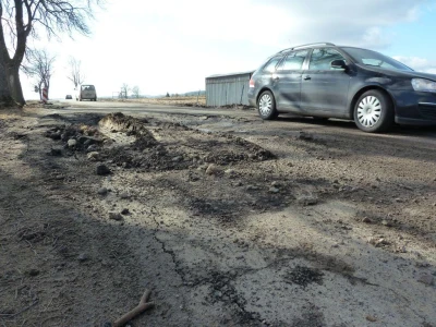 Dziura na dziurze z Szemud do Donimierza