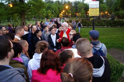Noc Muzeów 2016. W parku i na Kalwarii z przewodnikiem. Fot. Marta Krawczyk