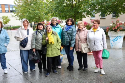 Seniorzy z Wejherowa ruszyli w trasę. XIII Zlot Turystów Seniorów pod hasłem „Nie odkładaj marzeń”