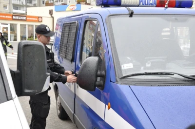 Pijany wjechał w blok