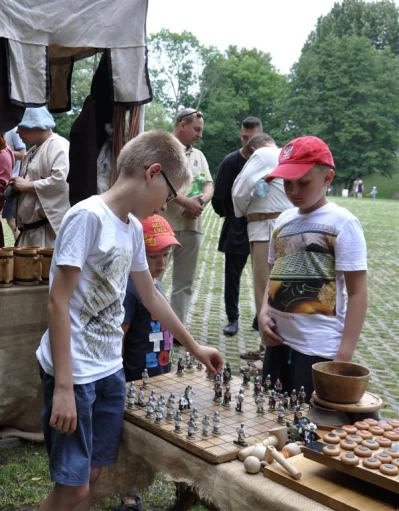 Rekonstrukcje Historyczne 2016. Obozowisko w Parku Miejskim. fot. Leszek Spigarski