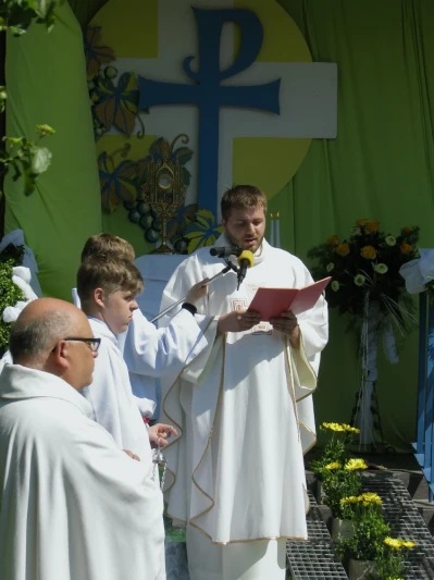 Procesja Bożego Ciała w parafii pw. NMP Królowej Polski w Wejherowie (fot. Leszek Spigarski)