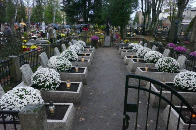Dzień Zaduszny na starym cmentarzu, 2.11.2017, fot. Leszek Spigarski