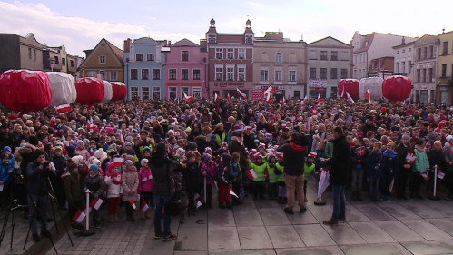 Puck: Odśpiewali hymn i pobili rekord polski