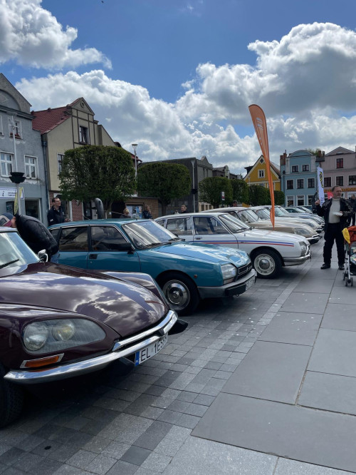 Zlot zabytkowych Citroenów w Pucku  
