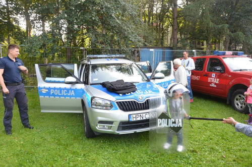 Policjanci na festynie "Święto chleba"