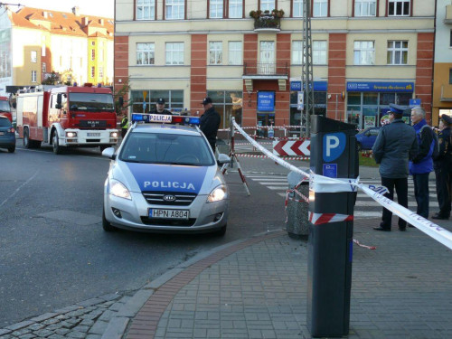 Niewybuch na Placu Gdynian Wysiedlonych