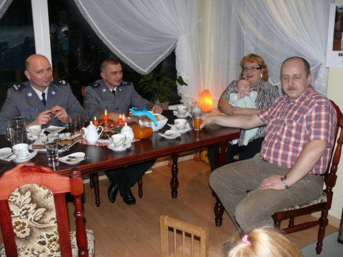 Gdynia - Niebieski Mikołaj odwiedził gdyńskie dzieci