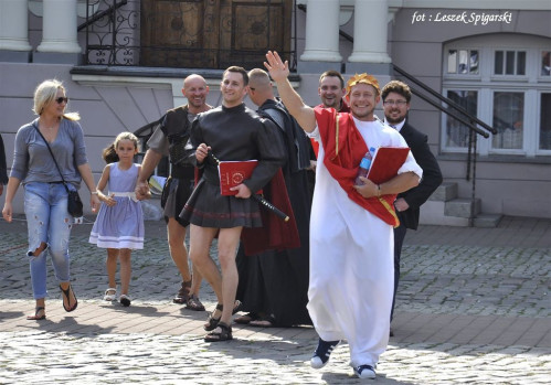 Quo vadis na Placu Jakuba Wejhera - fot. Leszek Spigarski.