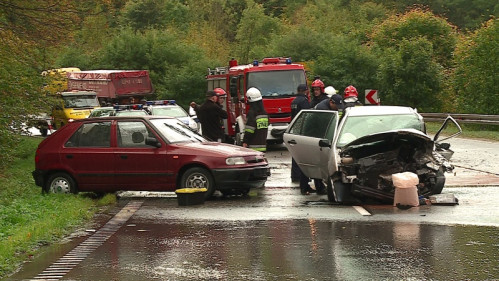 Wjechał wprost pod koła TIR-a
