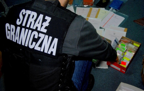 Straż Graniczna rozbiła gang fałszerzy dokumentów