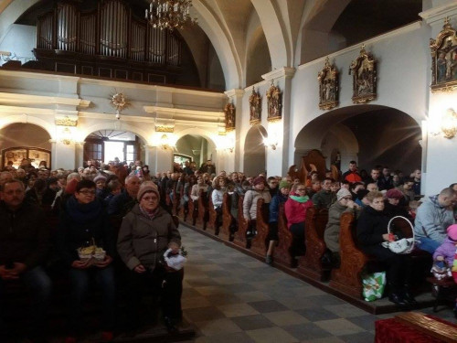 Wielka Sobota 2016 - święcenie pokarmów w Wejherowie i Rumi